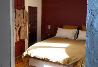 Le Sigold has Balcony rooms