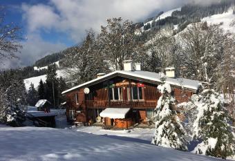 Free Spirit Lodge has Balcony rooms