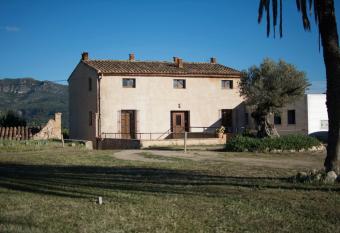 Mas Taniet Hotel Rural allows 18 year olds to book a room