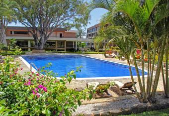 Iraz   Hotel & Studios has Balcony rooms