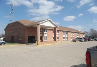 Columbus Inn allows 18 year olds to book a room