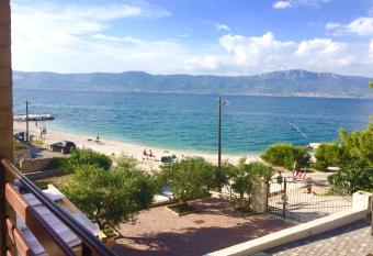 Villa Slatine has Balcony rooms