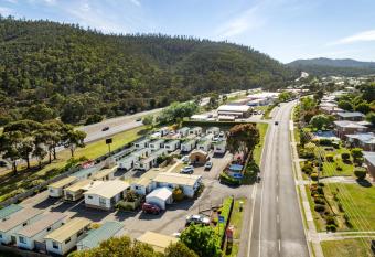 Discovery Parks - Mornington Hobart allows 18 year olds to book a room