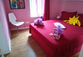 Casa Poetto has Balcony rooms