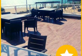 Apartamentos Guga RTA A CA 00267 AT Edif Complejo 2 Llaves Playa allows 18 year olds to book a room