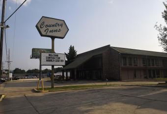 Country Inns allows 18 year olds to book a room