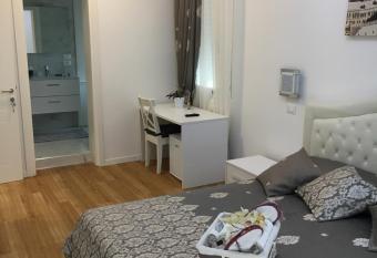 Casa di Taty B&B has rooms with a private hot tub