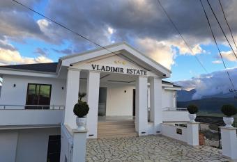 Villa Vladimir allows 18 year olds to book a room