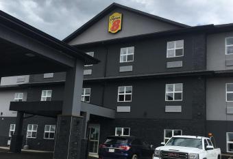 Super 8 by Wyndham Hardisty allows 18 year olds to book a room