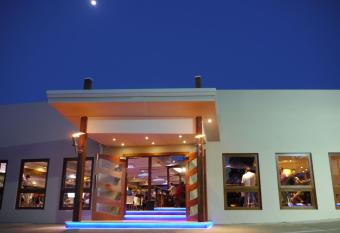 Hoey Moey Backpackers allows 18 year olds to book a room