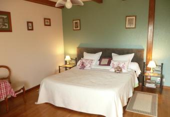 Chez Anny et Jean Au Mittelbuehl allows 18 year olds to book a room