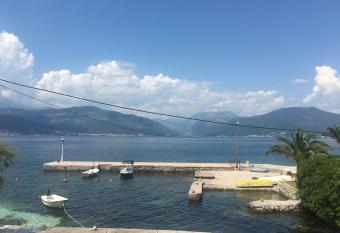 Studio Apartments Krasici has Balcony rooms