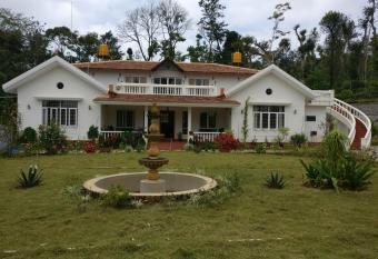 Robin Woods Homestay has Balcony rooms