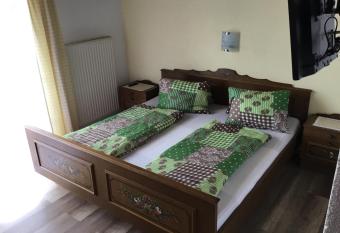 Gasthof Wadl has Balcony rooms