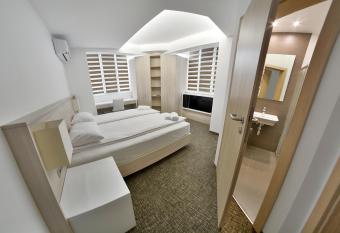 Apartment OneClickRent_04 - Smart House allows 18 year olds to book a room