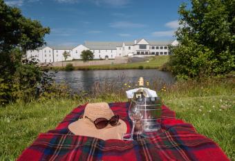 Comis Hotel & Golf Resort allows 18 year olds to book a room