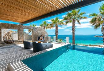 Tropicana Hotel , Suites & Villas Mykonos allows 18 year olds to book a room