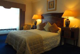 Foley s Townhouse Killarney allows 18 year olds to book a room