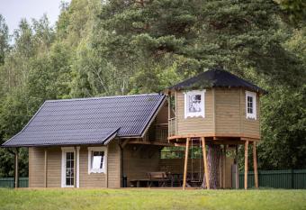 Sodyba Namelis medyje Anyk    iuose has Balcony rooms