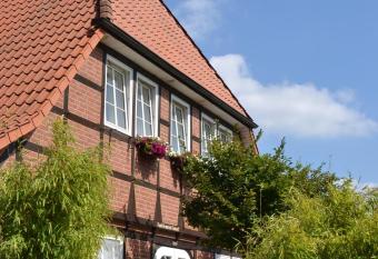 Ferienparadies M  hlenbach allows 18 year olds to book a room