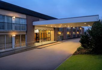 The Aberdeen Dyce Hotel allows 18 year olds to book a room