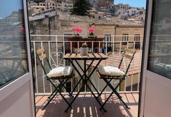 Pizzo Central House has Balcony rooms