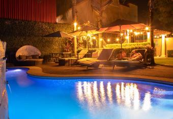 12B Jaco Sol Quadplex has rooms with a private hot tub