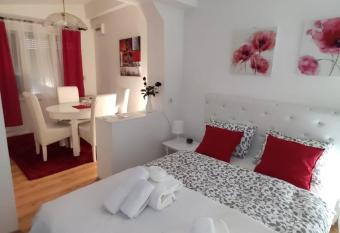 Gardos allows 18 year olds to book a room