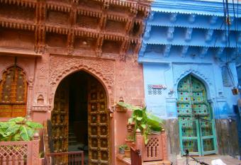 Juna Mahal Boutique Home Stay has Balcony rooms