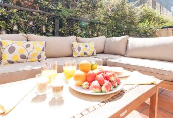 sabaris -BAIONA a 200 metros de Playa Ladeira has Balcony rooms