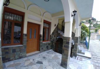 Guest House Urat has Balcony rooms