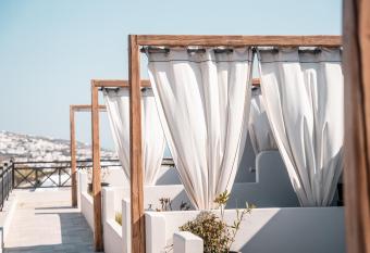 IfestAu.4 Suites allows 18 year olds to book a room