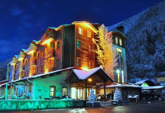 Inan Kardesler Hotel has Balcony rooms