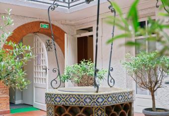 Royal Wilson has Balcony rooms