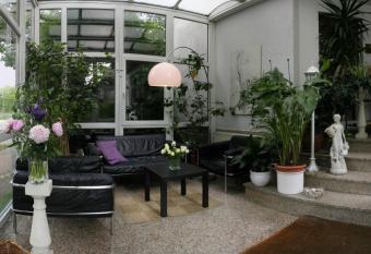 Hotel Eilenriede allows 18 year olds to book a room