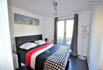 Chambre d H  tes Proche de Disneyland et Pas Loin de Paris has Balcony rooms