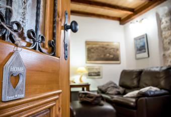Apartments Salvezani allows 18 year olds to book a room