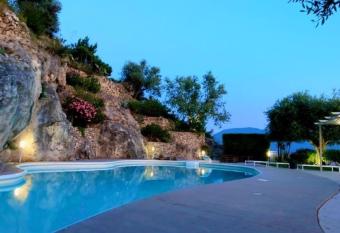 Il Saretto has Balcony rooms