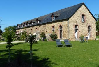 La Sellerie allows 18 year olds to book a room