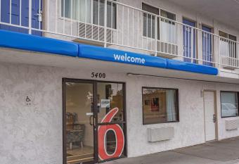 Motel 6 Billings - South allows 18 year olds to book a room