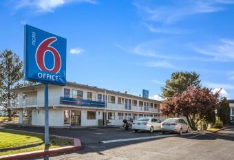 Motel 6-Winnemucca, Nv allows 18 year olds to book a room