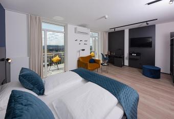 Schlossberg Hotel Homburg allows 18 year olds to book a room