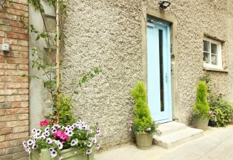 Harry Clarke Mews at the Castle Hotel allows 18 year olds to book a room