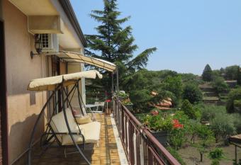 Casa Vacanze  has Balcony rooms