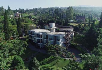 Lembang Asri Resort has Balcony rooms