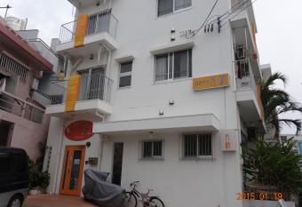 Minshuku Getto allows 18 year olds to book a room