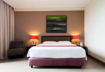 100 Sunset Kuta Hotel & Ballroom has Balcony rooms