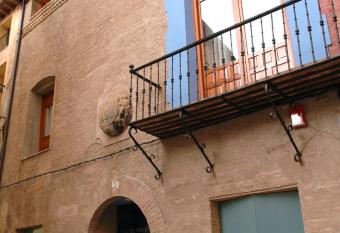 La Merced de la Concordia allows 18 year olds to book a room