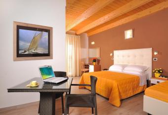 Hotel Favorita has Balcony rooms