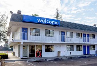 Motel 6 Porterville allows 18 year olds to book a room